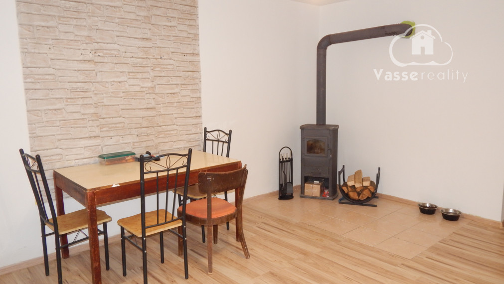 Rezervované ! Na predaj 3- izbová   chalupa v Semerove