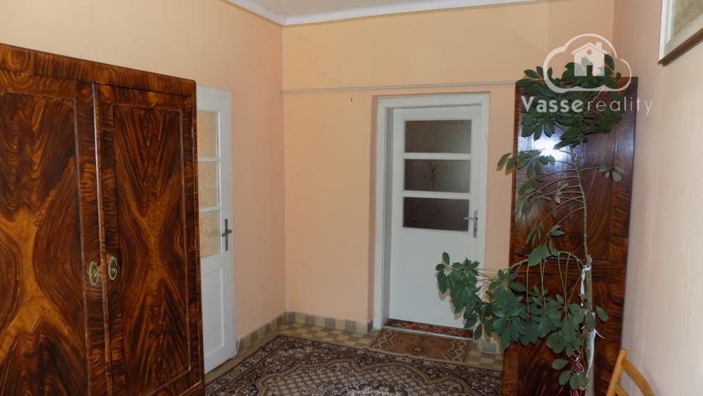 Na predaj 4 izb.dom s veľkou záhradou   3304 m2 v Rúbani  pri Štúrove .