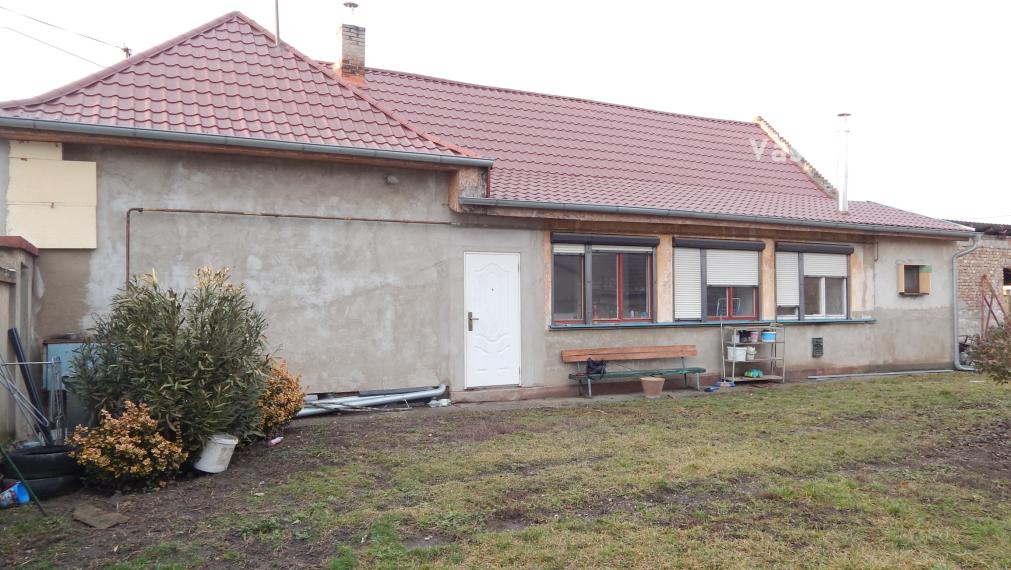 Na predaj 4 izbový rodinný dom v Kolárove s pozemkom 984 m2.