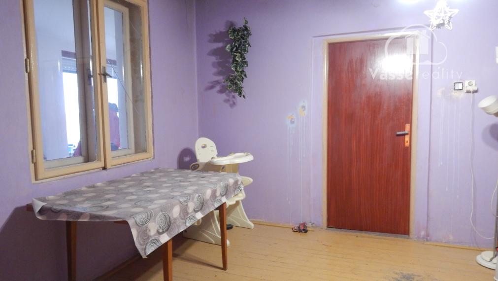 Na predaj 4 izbový rodinný dom v Kolárove s pozemkom 984 m2.