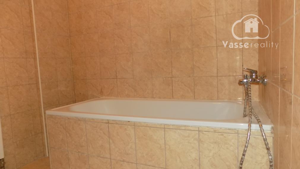 NOVINKA: Exkluzívny 2-izbový byt v Štúrove – Vadaš na skok!