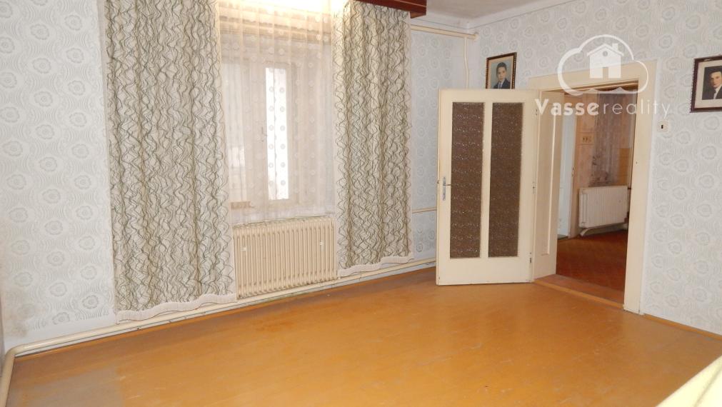 Na predaj 3 izbový dom v Kravanoch nad Dunajom s garážou .