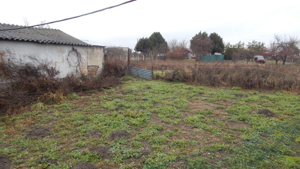 Na predaj 3 izbový dom v Kravanoch nad Dunajom s garážou .