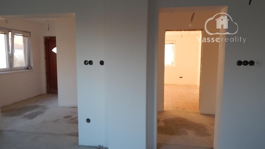 Na predaj 3 izbový rodinný dom v Šuranoch.