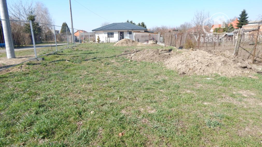 Na predaj pozemok 388 m2 v obci  Mužla pri Štúrove .