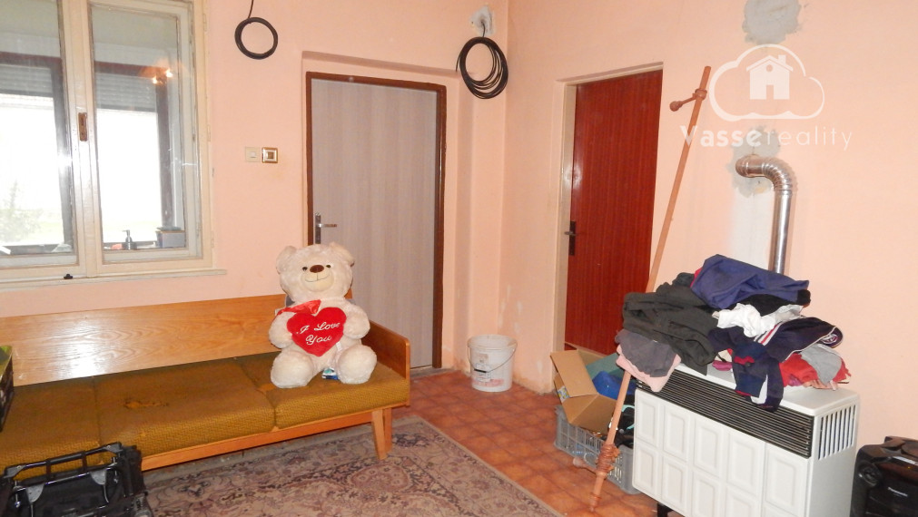 Na predaj 4 izbový rodinný dom v Kolárove s pozemkom 984 m2.