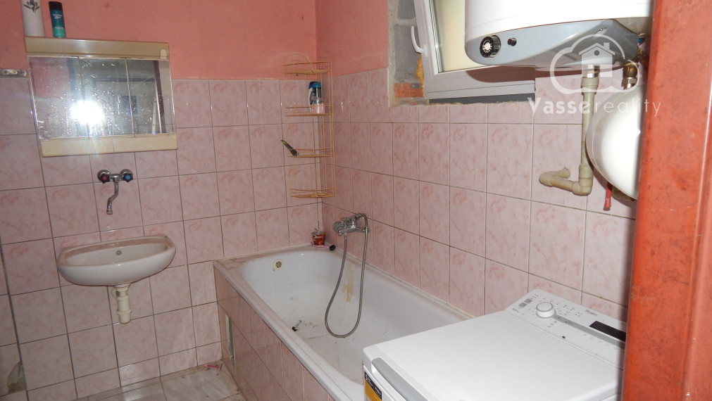 Na predaj 4 izbový rodinný dom v Kolárove s pozemkom 984 m2.