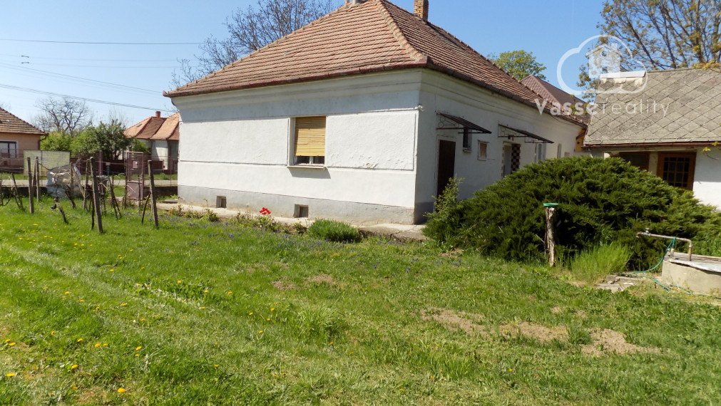 Na predaj 4 izb.dom s veľkou záhradou   3304 m2 v Rúbani  .