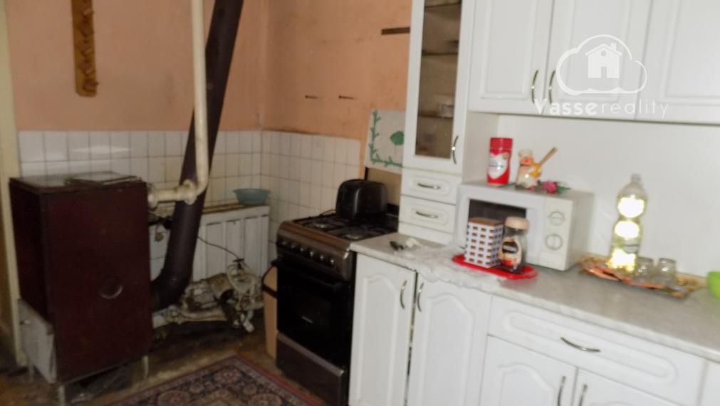 Na predaj tehlový dom v Strekove pri žel.stanici.