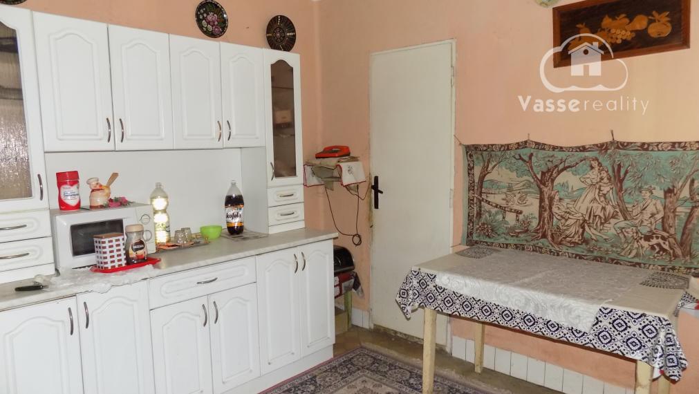 Na predaj tehlový dom v Strekove pri žel.stanici.