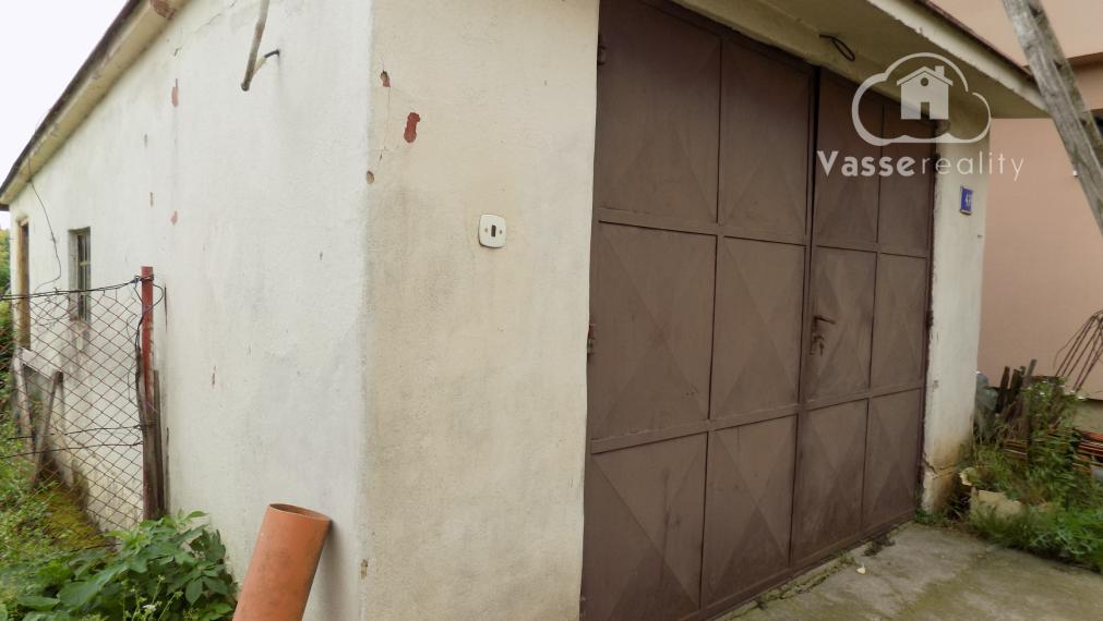 Na predaj tehlový dom v Strekove pri žel.stanici.