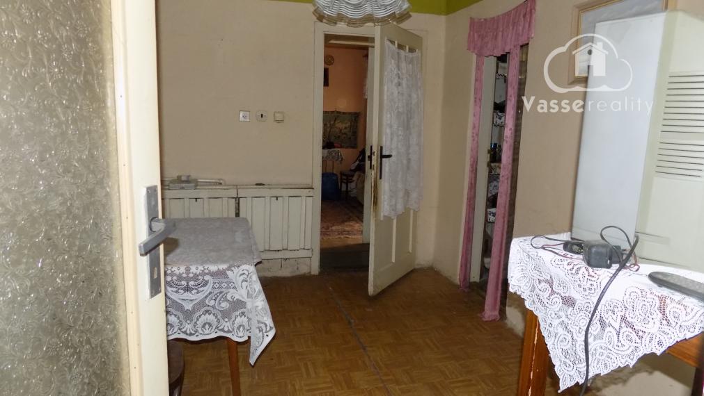 Na predaj tehlový dom v Strekove pri žel.stanici.