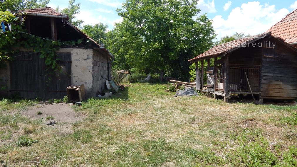Na predaj 3 . izbový vidiecky dom v Malých Kosihách.