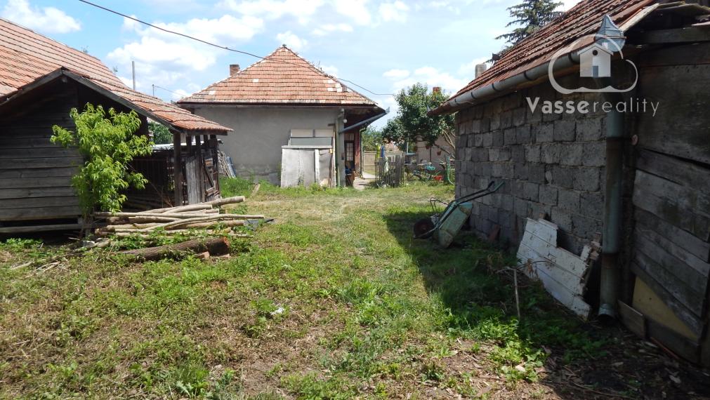 Na predaj 3 . izbový vidiecky dom v Malých Kosihách.