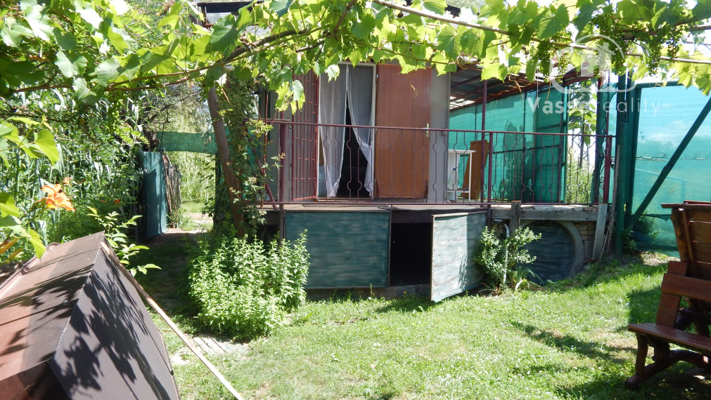 Z vlastného pozemku sa môžete vydať člnom na prieskum okolitej vodnej ríše-Martovce