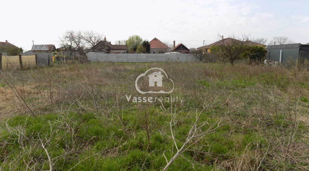 Len u nás ! Pozemok na stavbu domu v Andovciach -  1124 m2 .