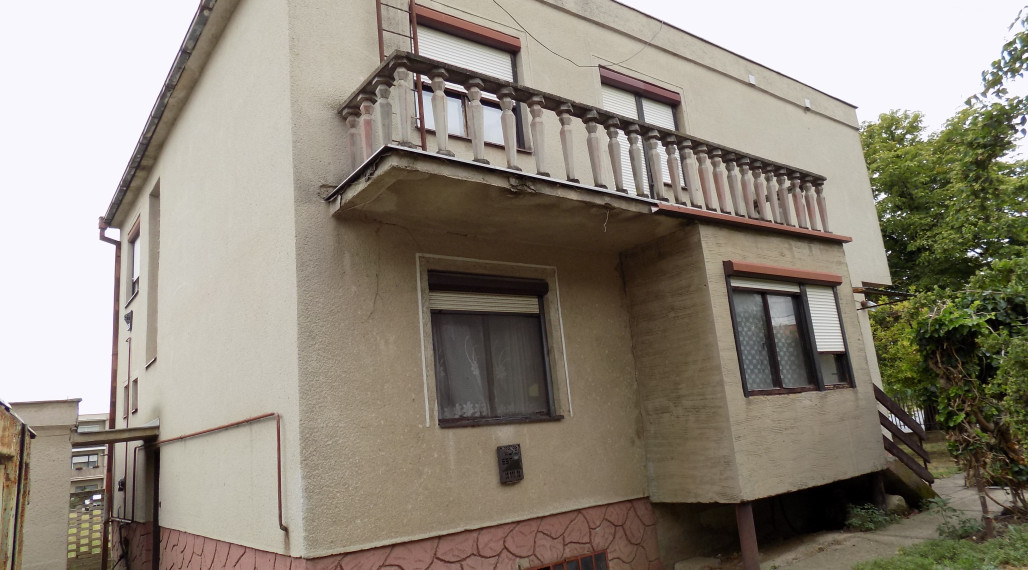 Len u nás !Na predaj viacgeneračný dom v Tvrdošovciach .