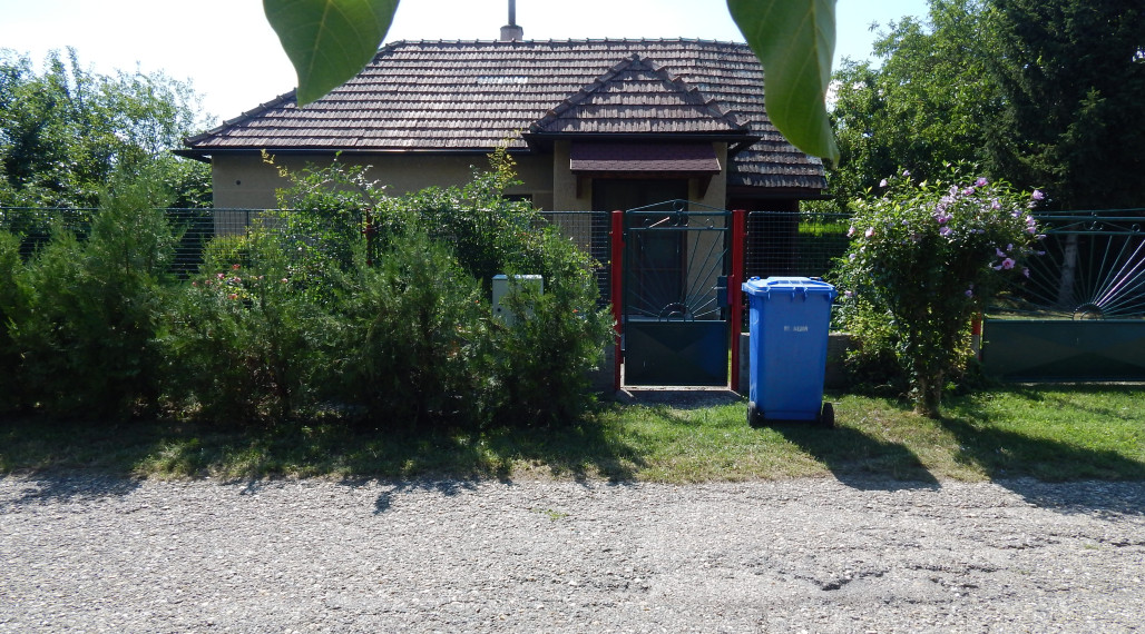 Na predaj dom v Klížskej Nemej, len 18 km od Veľkého Medera vhodný ako chalupa.