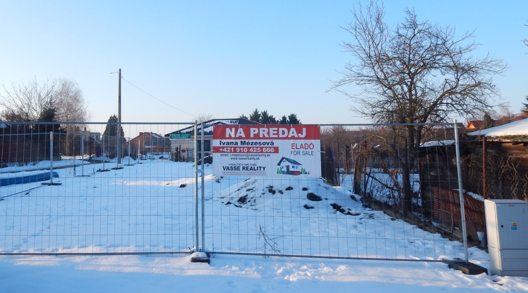 Na predaj pozemok 388 m2 v obci  Mužla pri Štúrove .