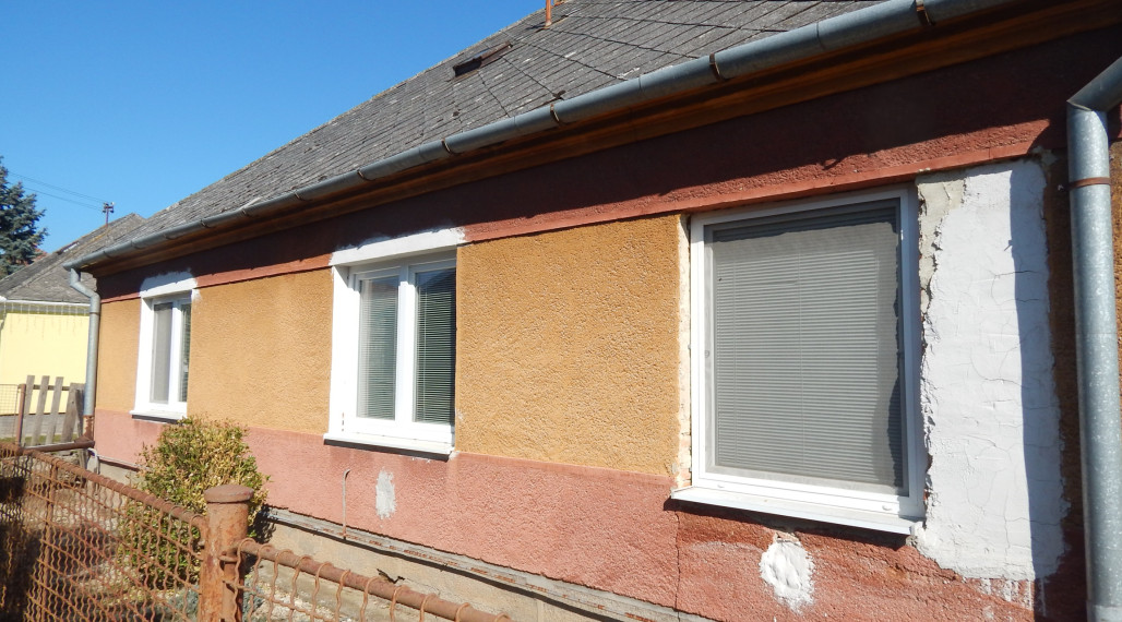 Na predaj 3 izbový rodinný dom v Strekove .