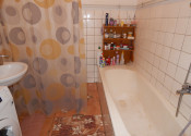 Na predaj veľký 4 izbový dom v Salke -ihneď obývateľný ! - fotografia 16