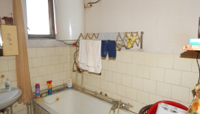 Priestranný 4 -izb . dom v obci  ĽUBÁ pri Štúrove . - fotografia 12