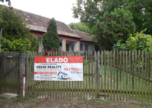 Na predaj 3 izbový vidiecky dom, vhodný aj ako chalupa v Dubníku .