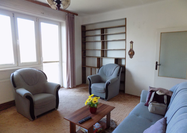 Priestranný 4-izbový byt s garážou, klimatizáciou a skvelou dispozíciou v obci Dubník