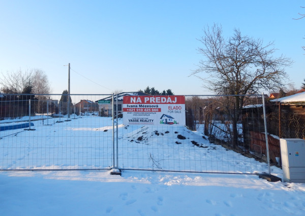 Na predaj pozemok 388 m2 v obci  Mužla pri Štúrove .