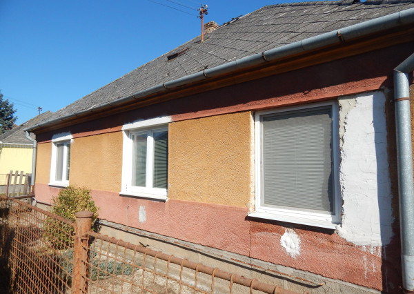 Na predaj 3 izbový rodinný dom v Strekove .