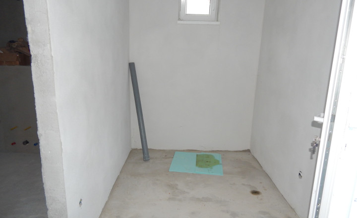 Na predaj 3 izbový rodinný dom v Šuranoch. - fotografia 7