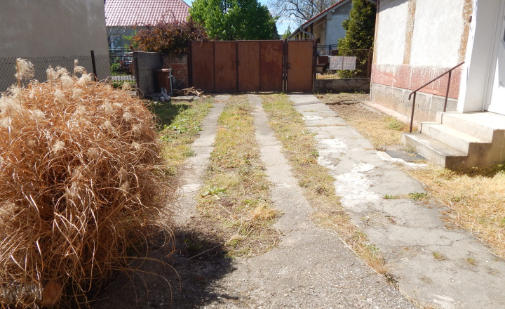 Na predaj 3 izbový rodinný dom v Strekove . - fotografia 18