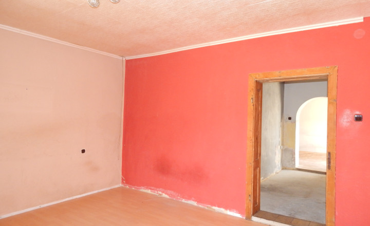 Na predaj 3 izbový rodinný dom v Strekove . - fotografia 9