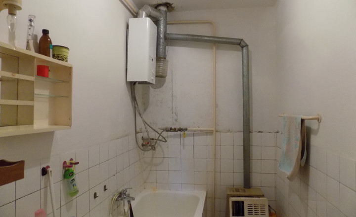 Na predaj zachovalý 3 izb. dom v Rúbani pri Štúrove . - fotografia 6