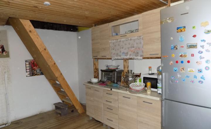 Na predaj murovaná chata na Tekvičnom poli v N. Zámkoch - fotografia 12