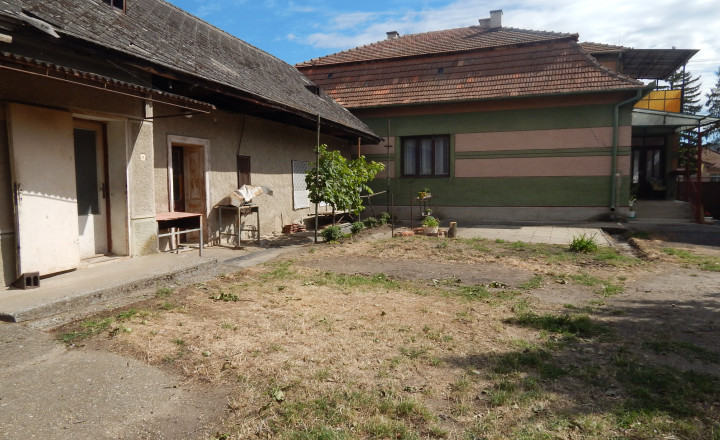 Na predaj veľký 4 izbový dom v Salke -ihneď obývateľný ! - fotografia 23