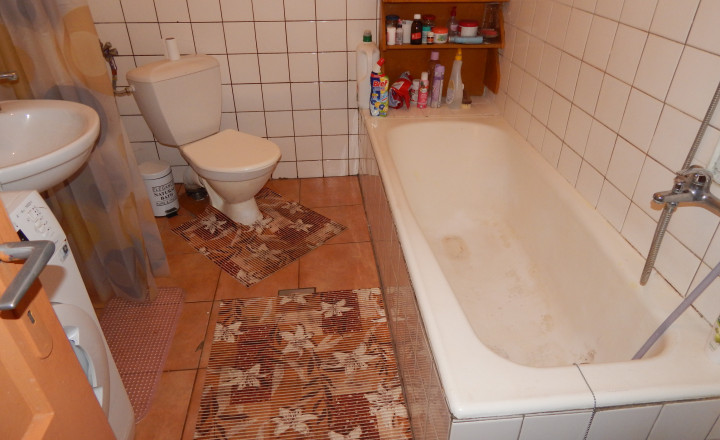 Na predaj veľký 4 izbový dom v Salke -ihneď obývateľný ! - fotografia 9