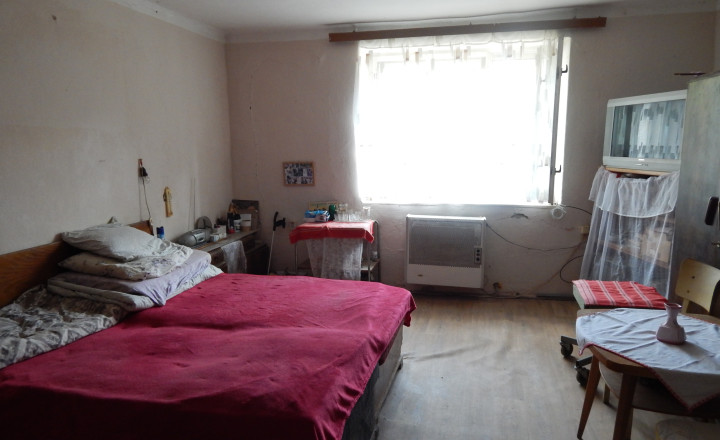 Na predaj  4.izb .dom - chalupa v Brutoch - pozemok 741 m2. - fotografia 4