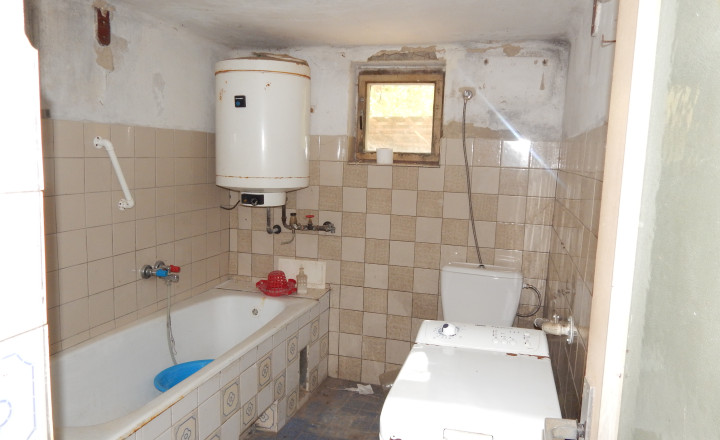 Na predaj  4.izb .dom - chalupa v Brutoch - pozemok 741 m2. - fotografia 9