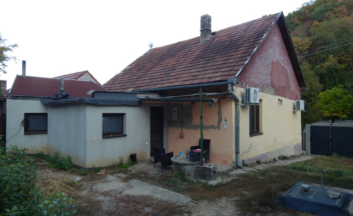 Na predaj 3 izb. zrekonštruovaný dom v obci Leľa pri Štúrove. - fotografia 12