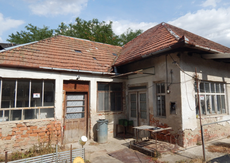 Na predaj  4.izb .dom - chalupa v Brutoch - pozemok 741 m2.